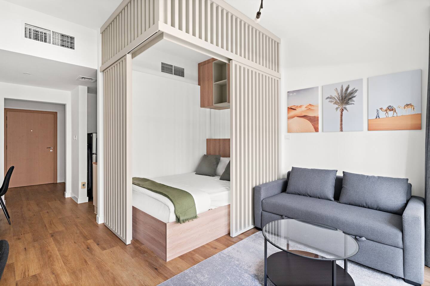 Renovated Studio next to Dubai Mall & Burj Khalifa, photo 1